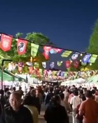 亚博体育app下载-“超”有看点引爆消费新热潮 “足球+夜市+美食+趣玩”聚人气、添活力